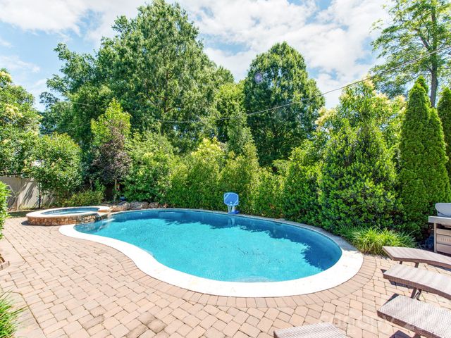 1805 Mecklenburg Avenue, Charlotte, NC 28205
