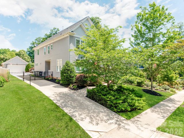 1805 Mecklenburg Avenue, Charlotte, NC 28205