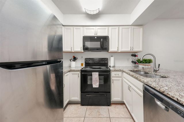 2735 SW 35TH PLACE 903, Gainesville, FL 32608