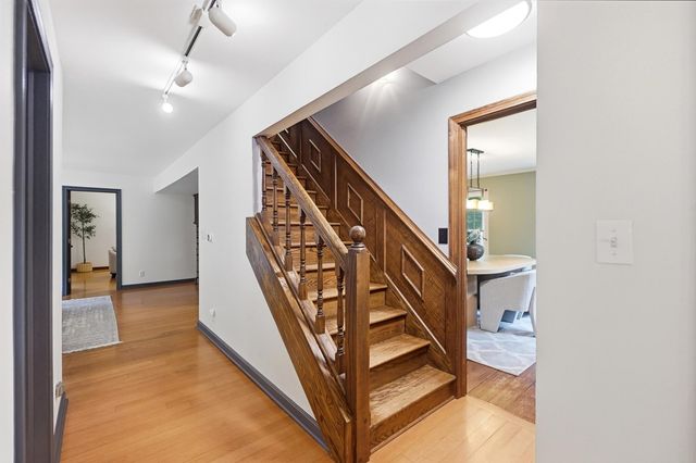 19 Beechtree Lane, Granville, OH 43023