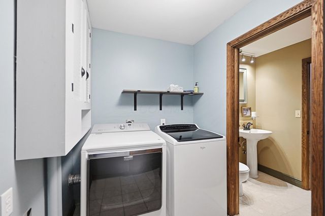 19 Beechtree Lane, Granville, OH 43023