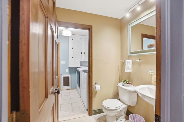 19 Beechtree Lane, Granville, OH 43023