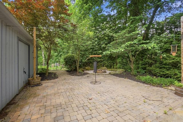 19 Beechtree Lane, Granville, OH 43023