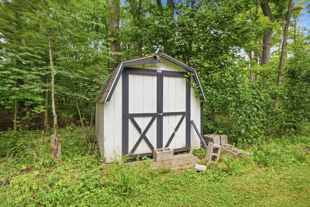 19 Beechtree Lane, Granville, OH 43023