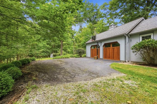 19 Beechtree Lane, Granville, OH 43023