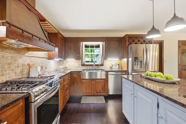 19 Beechtree Lane, Granville, OH 43023