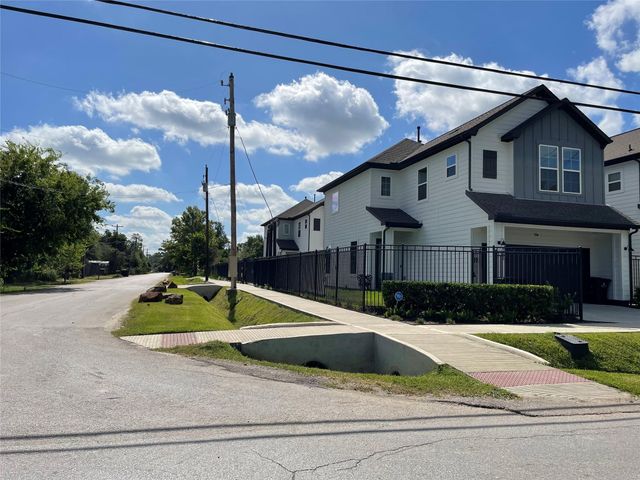 3415 Bostic Street, Houston, TX 77093