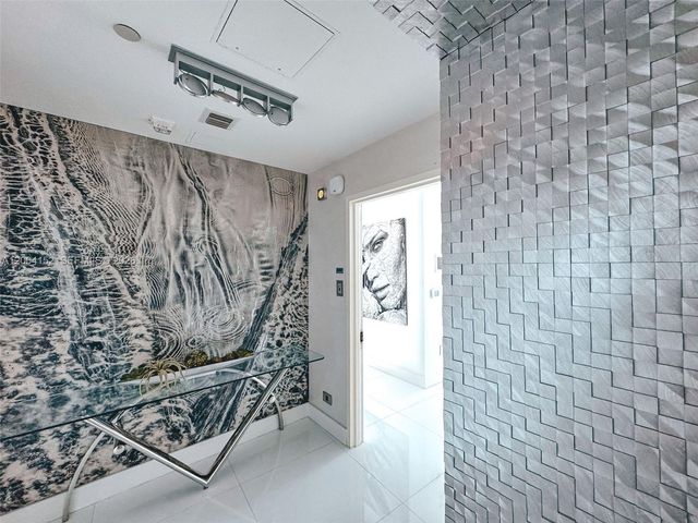 2020 N Bayshore Dr 2007, Miami, FL 33137