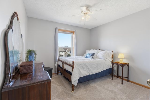 20300 Erickson Path, Farmington, MN 55024