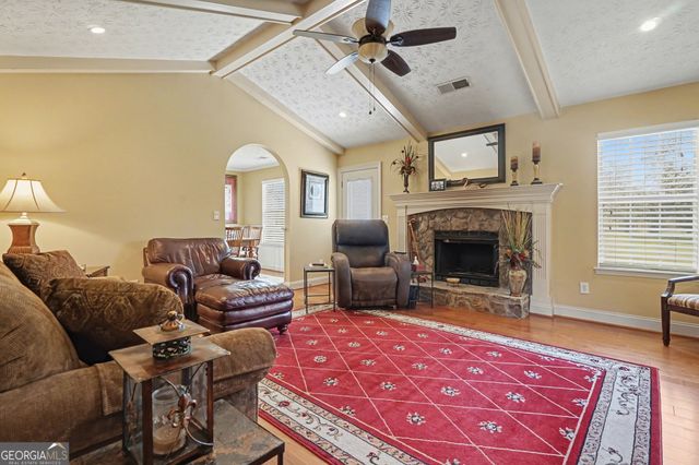 2900 Hampton Valley Drive, Loganville, GA 30052