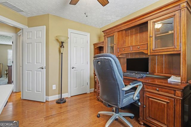 2900 Hampton Valley Drive, Loganville, GA 30052