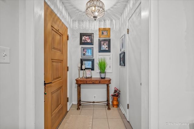 369 Vincent Place, Elgin, IL 60123