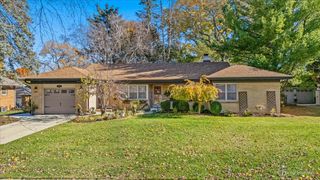 369 Vincent Place, Elgin, IL 60123