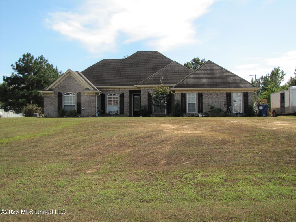 624 Moore Loop, Byhalia, MS 38611 — exterior