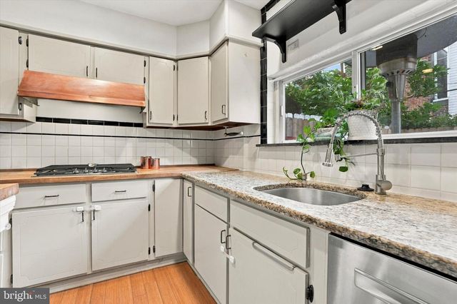 813 MOORE ST, Philadelphia, PA 19148