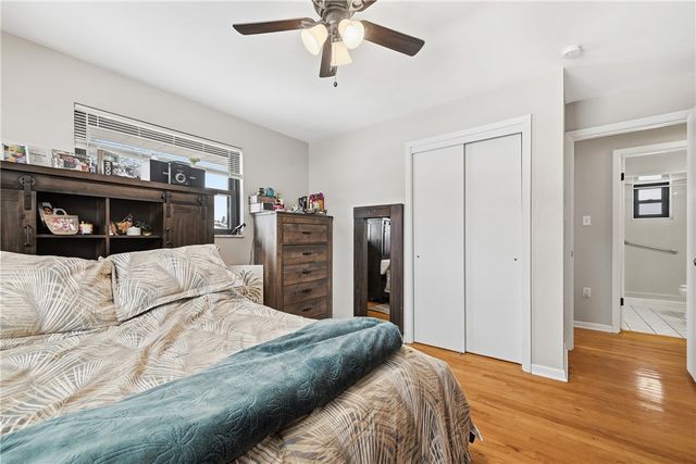 105 Mayer Dr, North Fayette, PA 15071