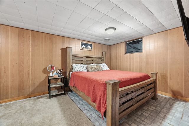 105 Mayer Dr, North Fayette, PA 15071