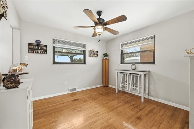 105 Mayer Dr, North Fayette, PA 15071