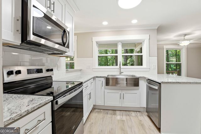 114 Lake Forest Drive, Peachtree City, GA 30269