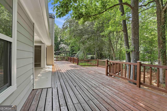 114 Lake Forest Drive, Peachtree City, GA 30269