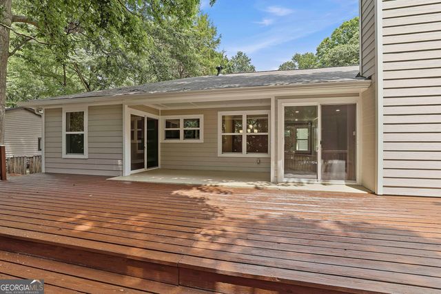 114 Lake Forest Drive, Peachtree City, GA 30269