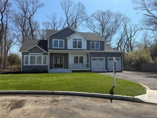 3 lotto Court, Lake Grove, NY 11755