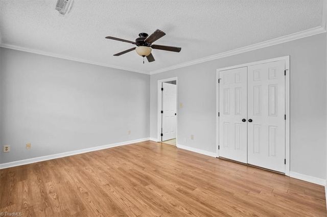 332 Brookside Court, Kernersville, NC 27284