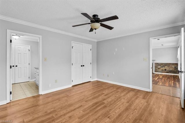 332 Brookside Court, Kernersville, NC 27284