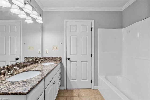 332 Brookside Court, Kernersville, NC 27284