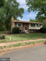 9702 DUBLIN DR, Manassas, VA 20109