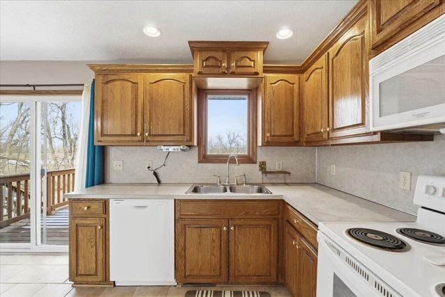 3210 AVENUE K, Council Bluffs, IA 51501