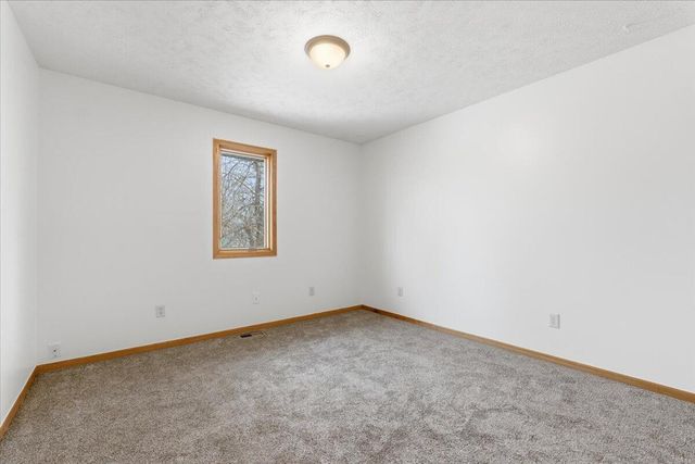 3210 AVENUE K, Council Bluffs, IA 51501