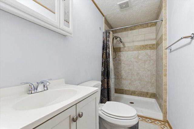 3210 AVENUE K, Council Bluffs, IA 51501