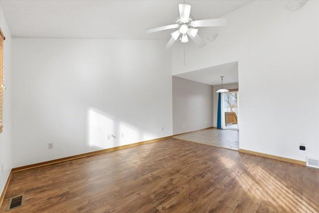 3210 AVENUE K, Council Bluffs, IA 51501