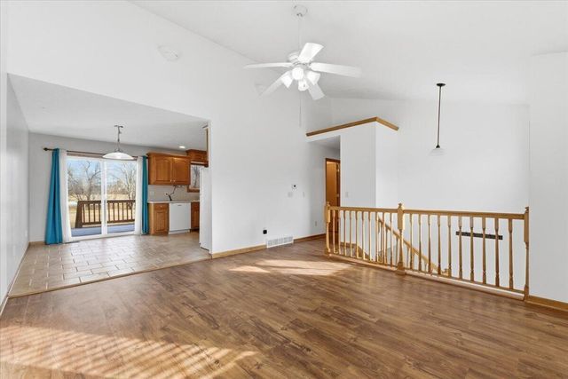 3210 AVENUE K, Council Bluffs, IA 51501