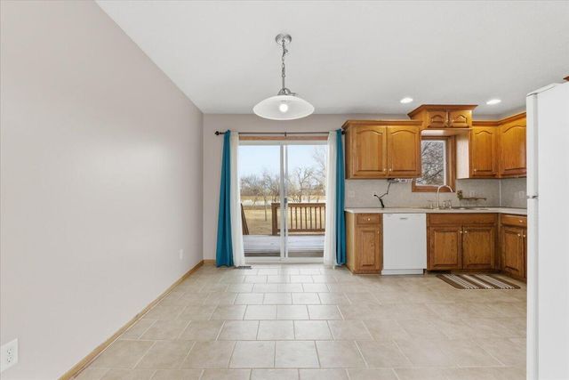 3210 AVENUE K, Council Bluffs, IA 51501