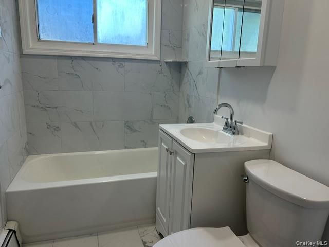 14 Cinder Lane, Hicksville, NY 11801