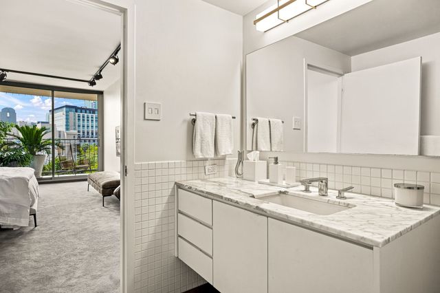 3310 Fairmount Street 10F, Dallas, TX 75201
