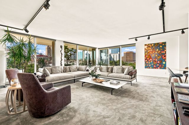 3310 Fairmount Street 10F, Dallas, TX 75201