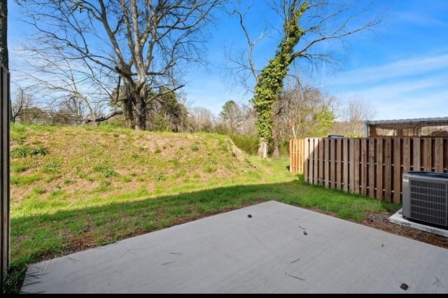 141 Andros Dr, Dalton, GA 30721