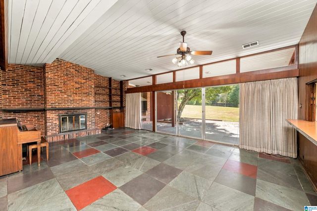 2423 VESTAVIA DRIVE, Vestavia Hills, AL 35216