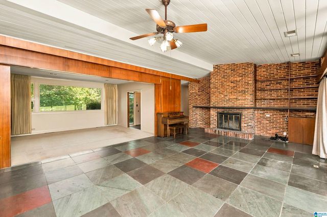 2423 VESTAVIA DRIVE, Vestavia Hills, AL 35216