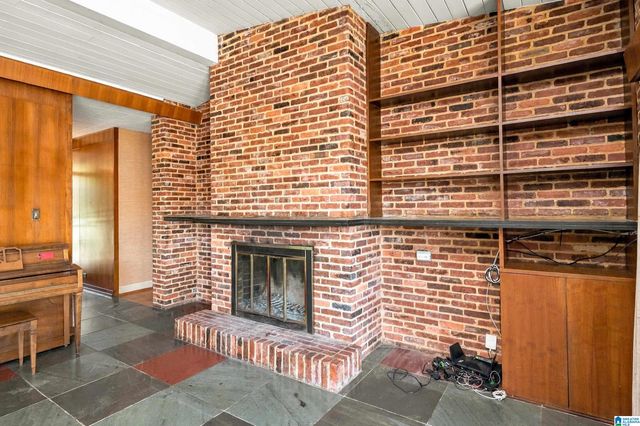 2423 VESTAVIA DRIVE, Vestavia Hills, AL 35216