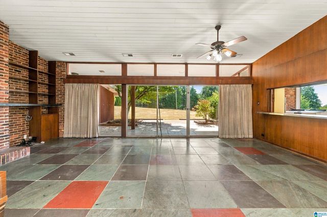 2423 VESTAVIA DRIVE, Vestavia Hills, AL 35216