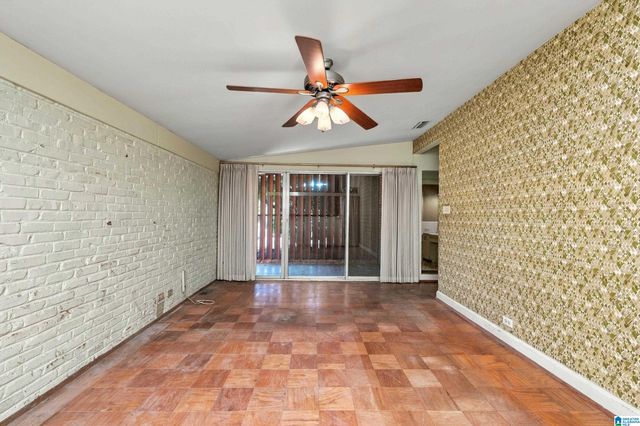 2423 VESTAVIA DRIVE, Vestavia Hills, AL 35216