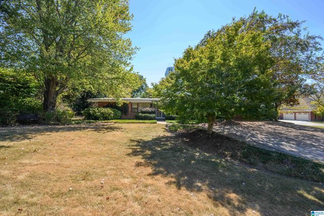 2423 VESTAVIA DRIVE, Vestavia Hills, AL 35216