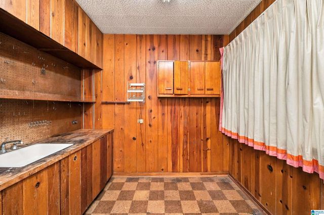 2423 VESTAVIA DRIVE, Vestavia Hills, AL 35216