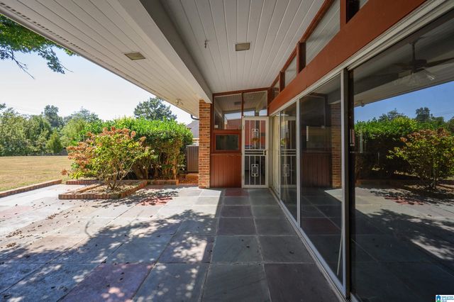 2423 VESTAVIA DRIVE, Vestavia Hills, AL 35216