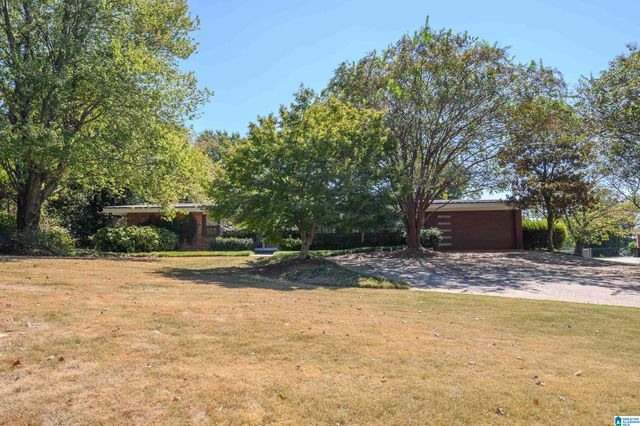 2423 VESTAVIA DRIVE, Vestavia Hills, AL 35216