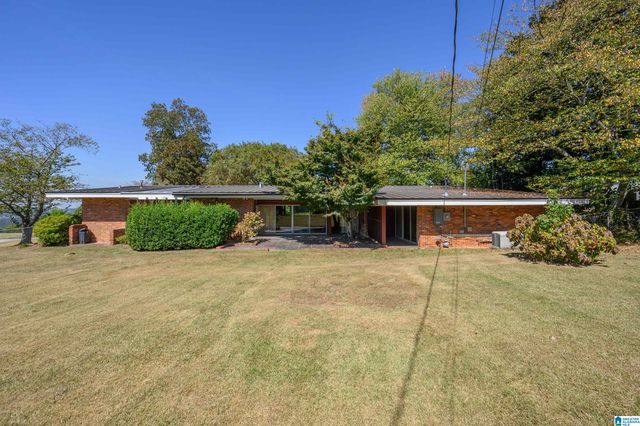 2423 VESTAVIA DRIVE, Vestavia Hills, AL 35216